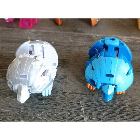 Bakugan Battle Brawlers Lot Of 7 B1000 B300 B400 B2800 B1900 B800 - Picture 2 of 6